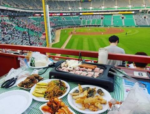 한국인의 야구장 밥상