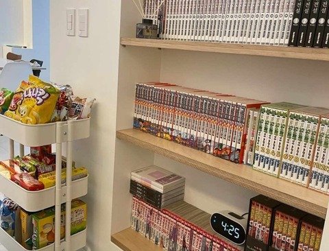 만화책 수집하는 유부남의 개인 사무실 .JPG